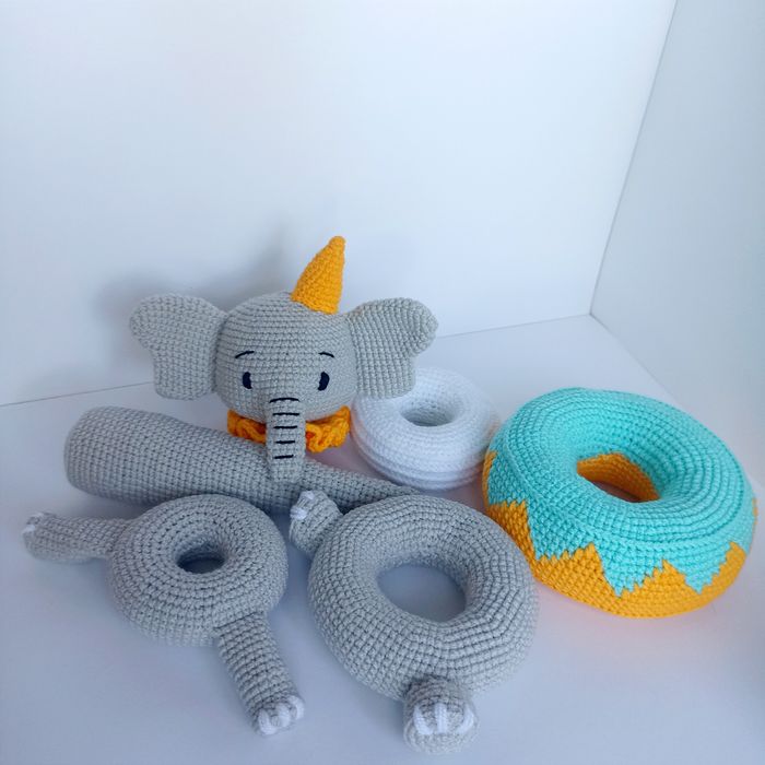 Развивающая игрушка - пирамидка.