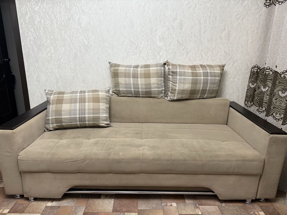 Продаю диван 20к