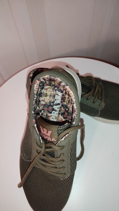 Sneakersi  Supra, nr 38 (fete)