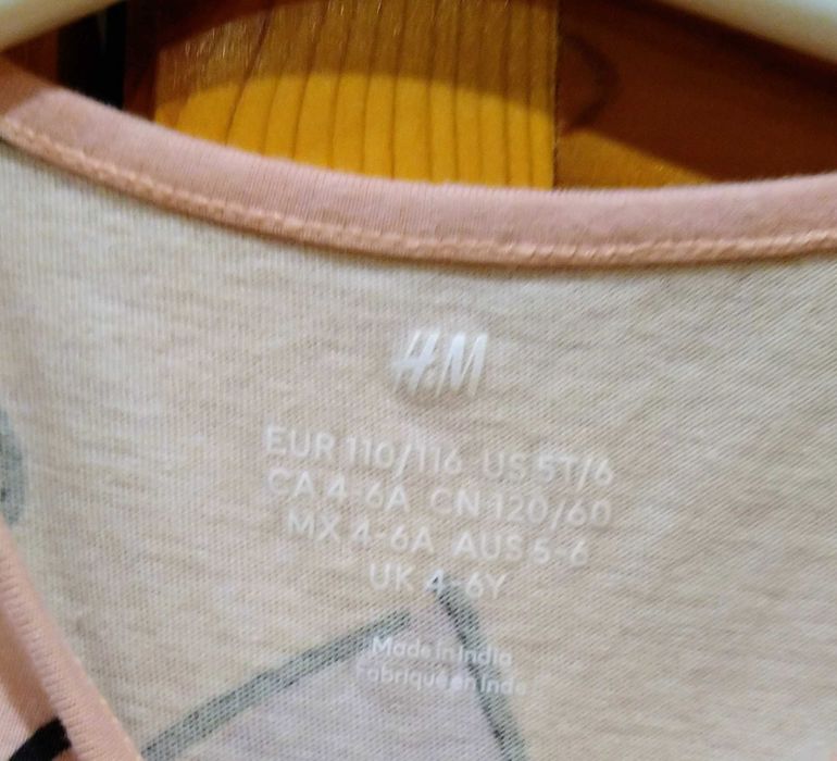 Рокля H&M, 4-6 г.