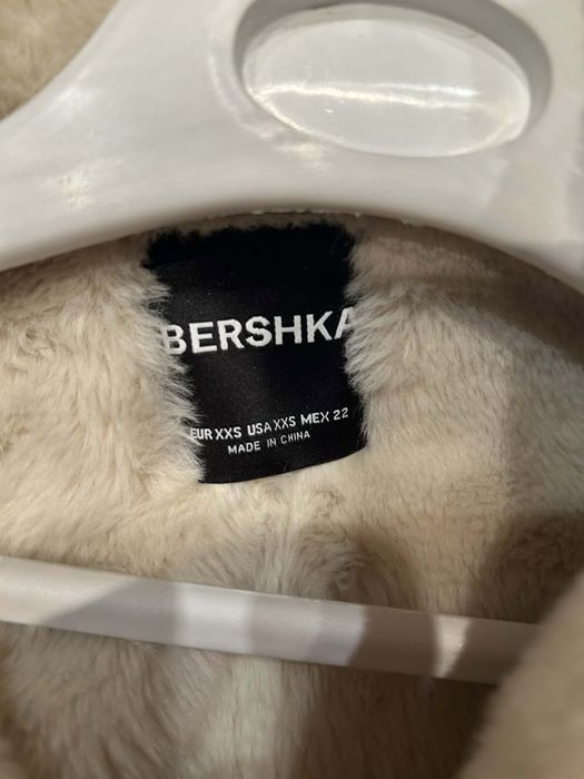 Яке Bershka размер XXS-XS