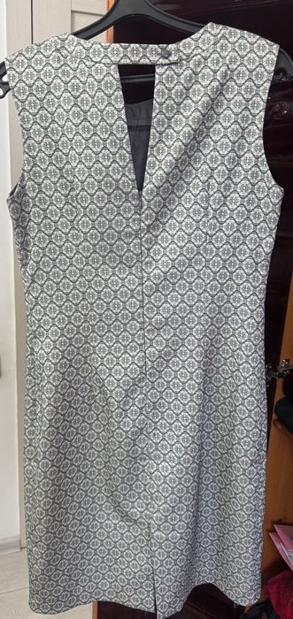 Элегантное платье футляр