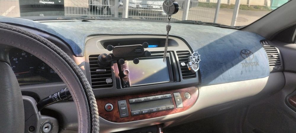Продам Тайоту Камри 30 американец.