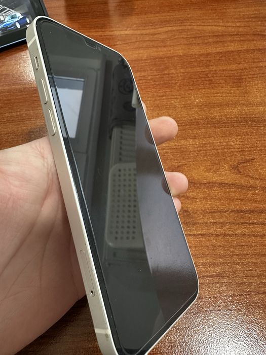 Vând iPhone 12 Alb