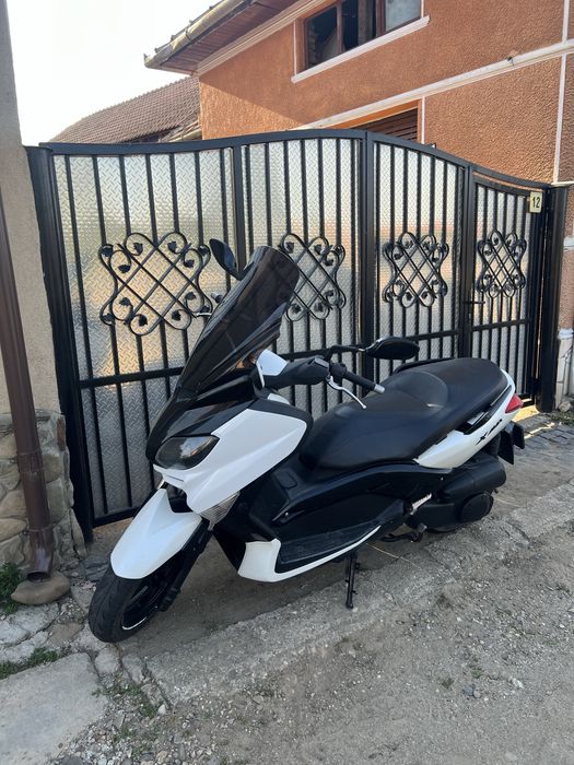 Yamaha x max 250