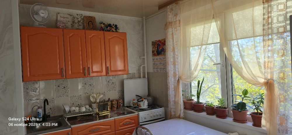 Продам квартиру 10мкрн 4дом 3эт