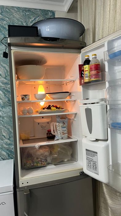 Холодильник.       .