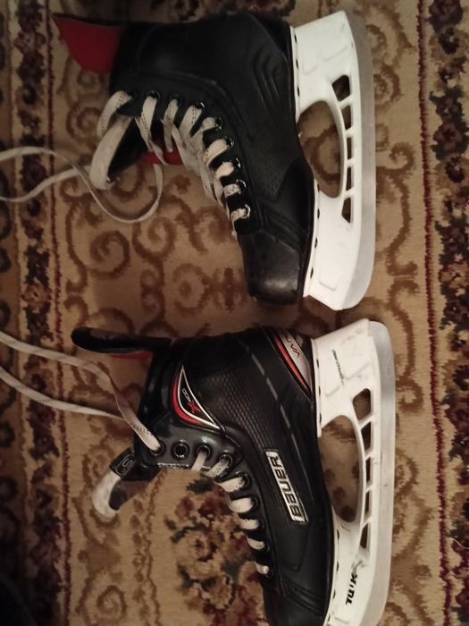 Хоккейные коньки bauer vapor