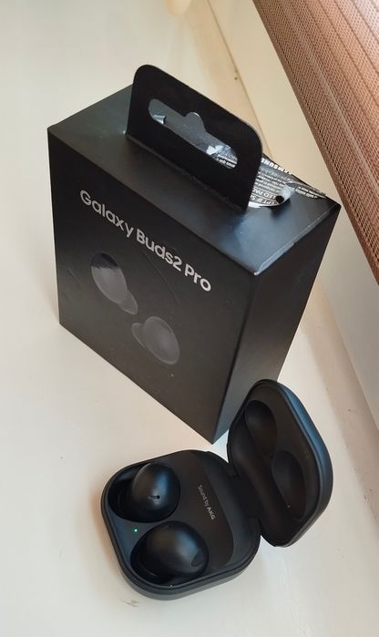 Продается блютуз наушник