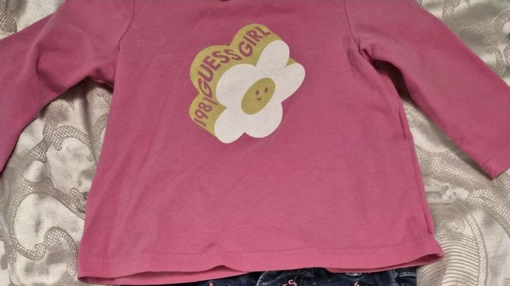 Дрешки за момиче 0-3 ; 0-6 месеца Guess