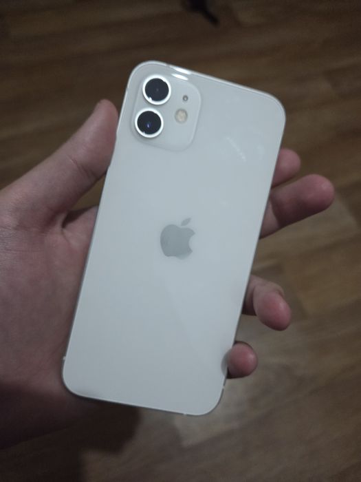 Iphone 12 64 гб в хорошем состоянии