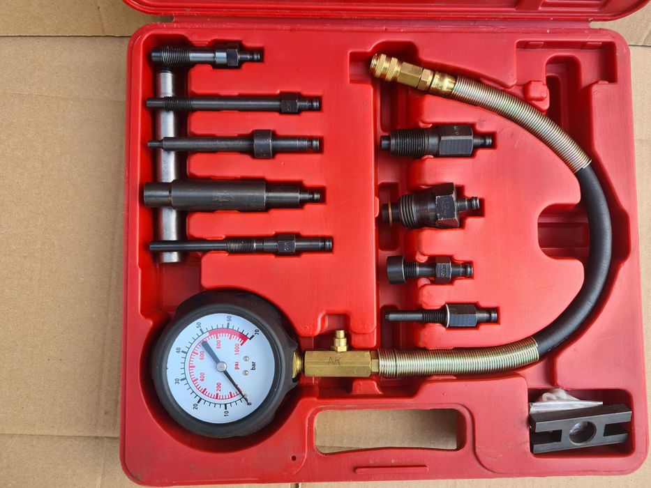 Trusă pentru măsurarea compresiei la motoare diesel  AmPro T75542