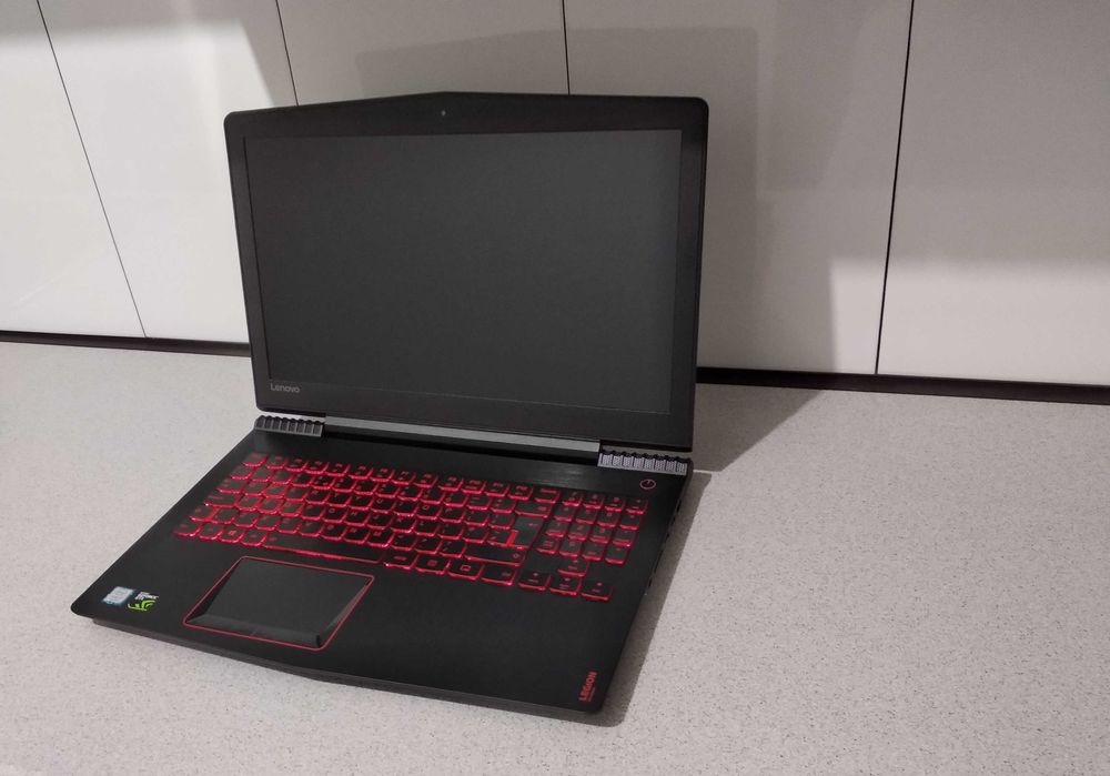 Laptop I7 EXTREM GAMING placa video dedicata NVIDIA ecran IPS 15.6 inch 2 placi video SSD windows 11 LENOVO LEGION