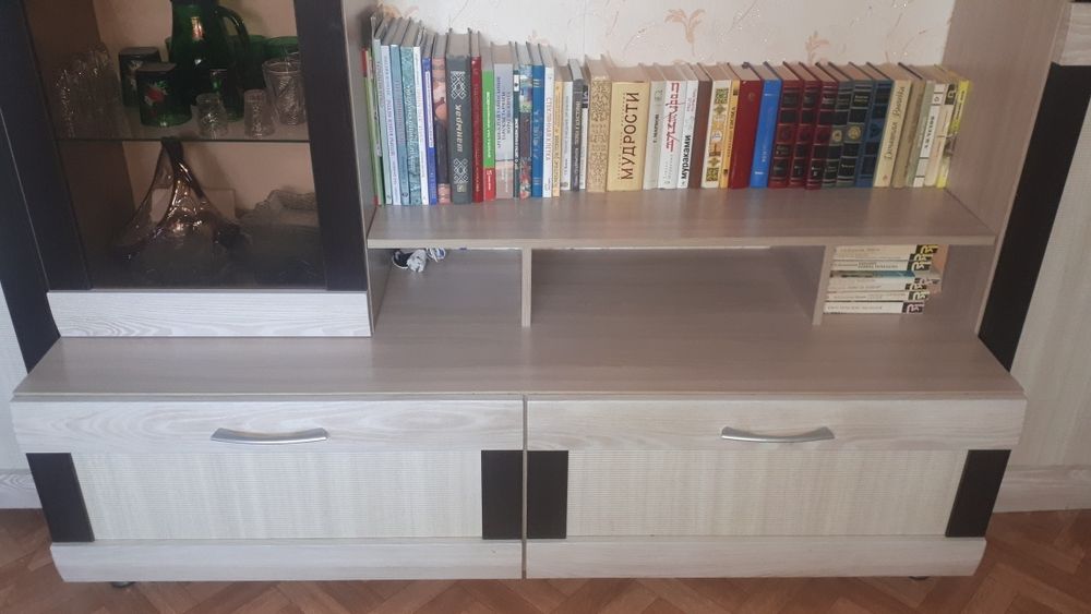 Стенка-горка в гостинную