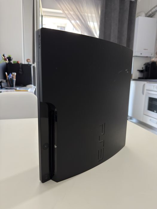 Sony PlayStation 3 PS3 Slim Modat HEN + 2 Controllere + Jocuri + 10 Jocuri Instalate