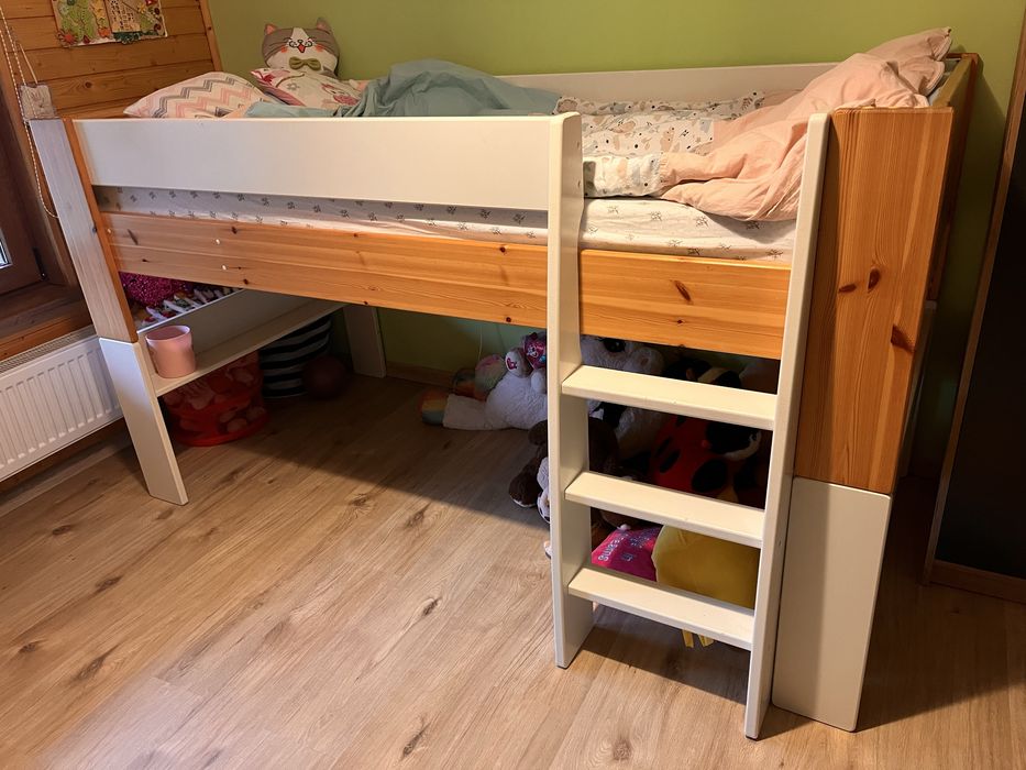 Pat etajat cu topogan