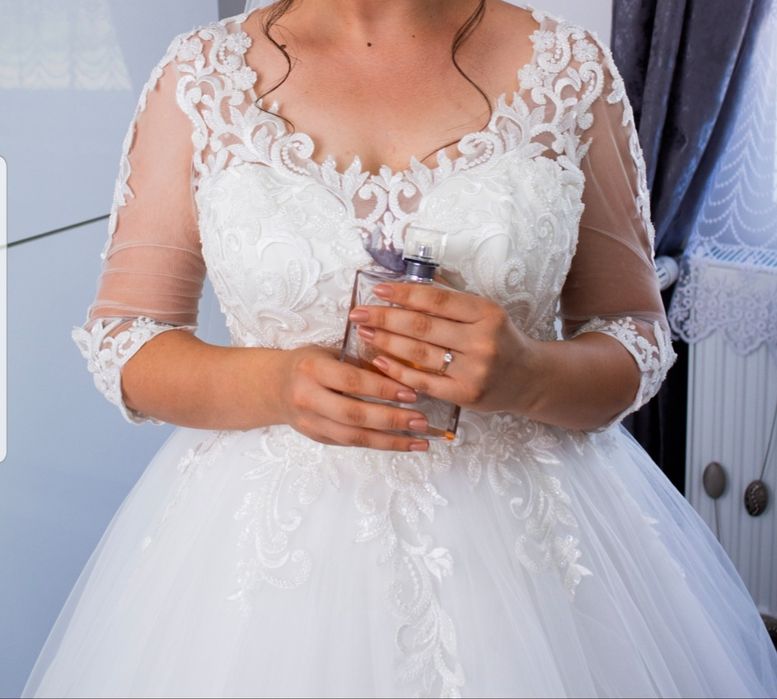 Rochie mireasă +voal+crinoline