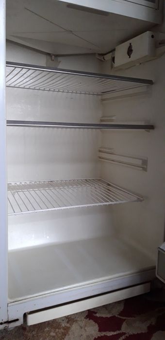 Продаётся (Sotiladi) холодильник Минск