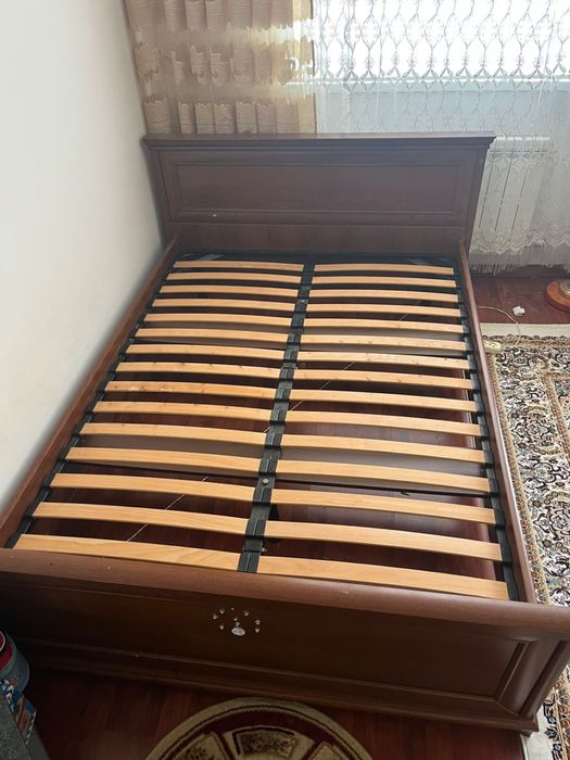 Кровать двухспальная