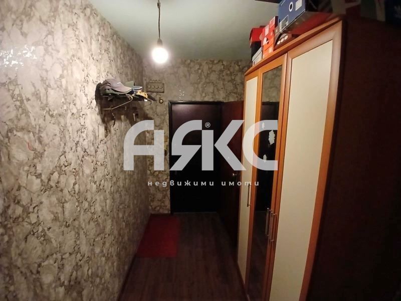 Продава се Двустаен апартамент в София, Надежда 1 - 65 кв.м за 1303 €/кв.м - Снимка #6