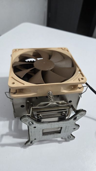 Cooler Noctua soket 1151 silentios si foarte bun