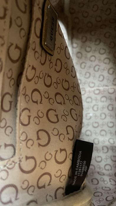 Оригинальный рюкзак от Guess