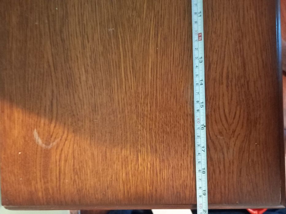 Două noptiere lemn plus o piesa aditioonala 300 ron toate