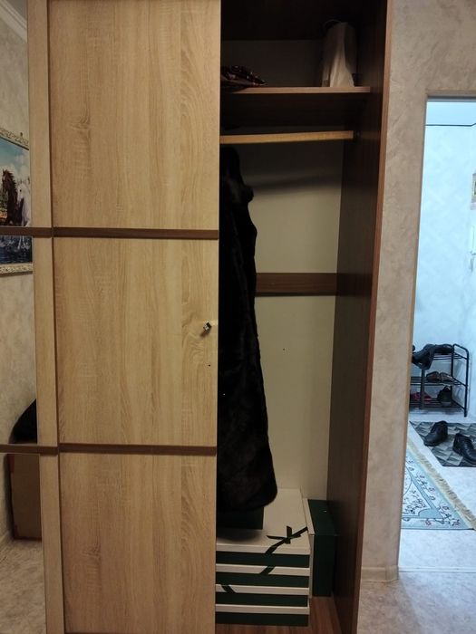 Купейный шкаф продам