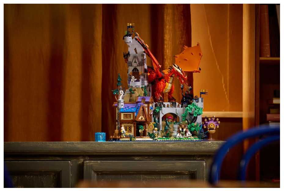 Lego Ideas 21348 - Dungeons & Dragons: Tale of the Red Dragon