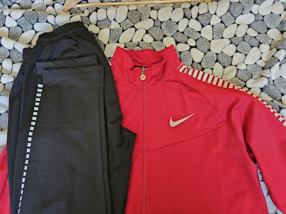 NIKE XL Мъжки спортен комплект червено/Бордо и черно