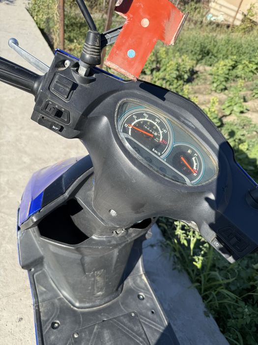 Продам скутер 150 кубов