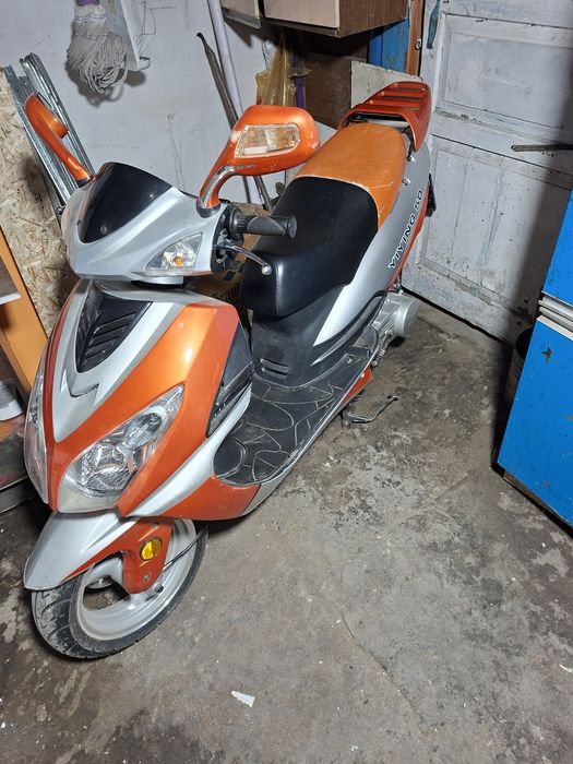 Продам скутер ..