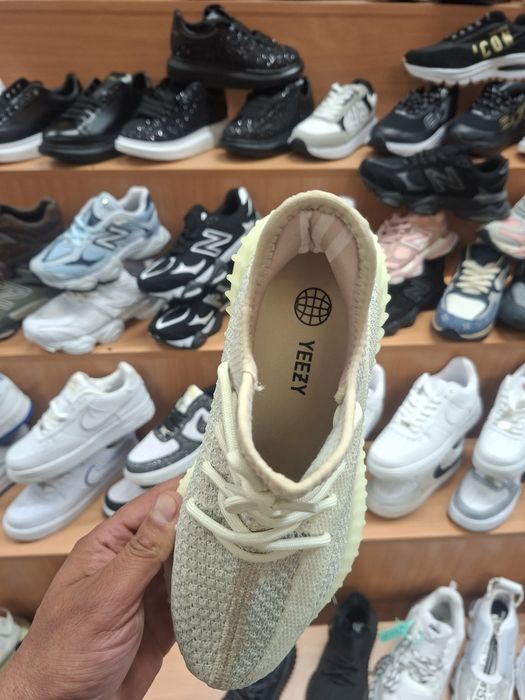 Yezzy calitate premium