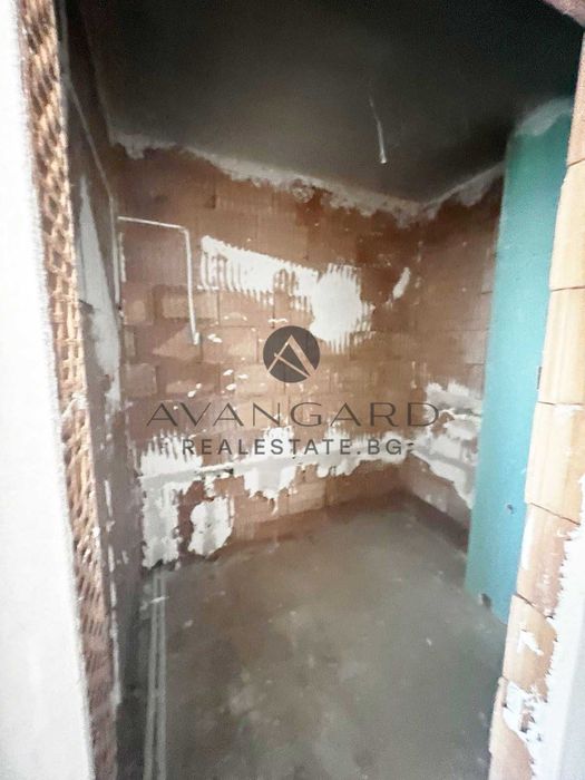 Продава се Двустаен апартамент в Пловдив, Кършияка - 72 кв.м за 1339 €/кв.м - Снимка #3