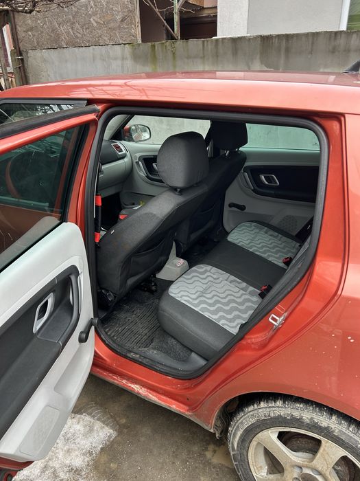 vand skoda fabia 1.2 benzina