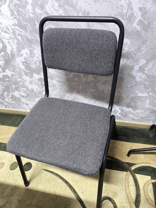 Стулья офисные разные