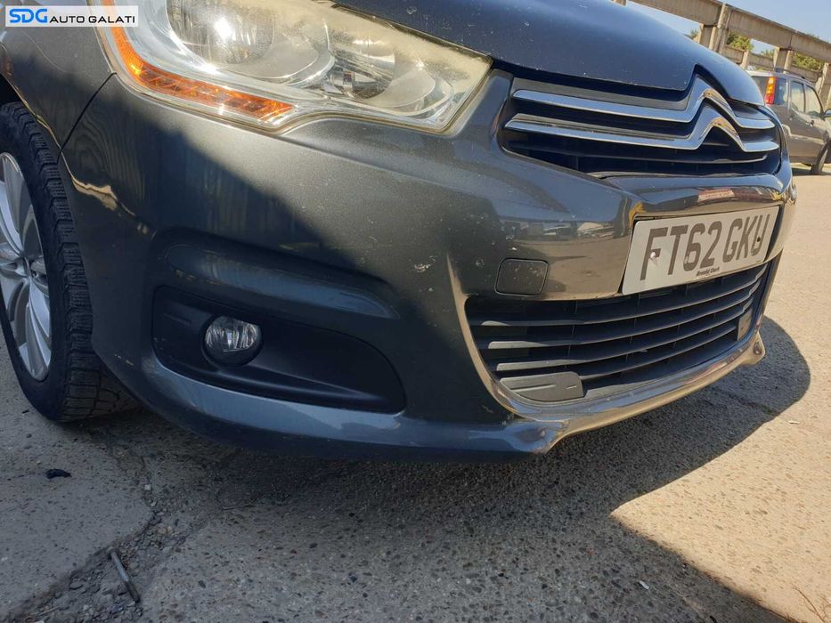 Bara Spoiler Fata cu Grile si Proiectoare FARA Grila cu Emblema Citroen C4 II 2010 - 2015 Culoare KTP [C7817]