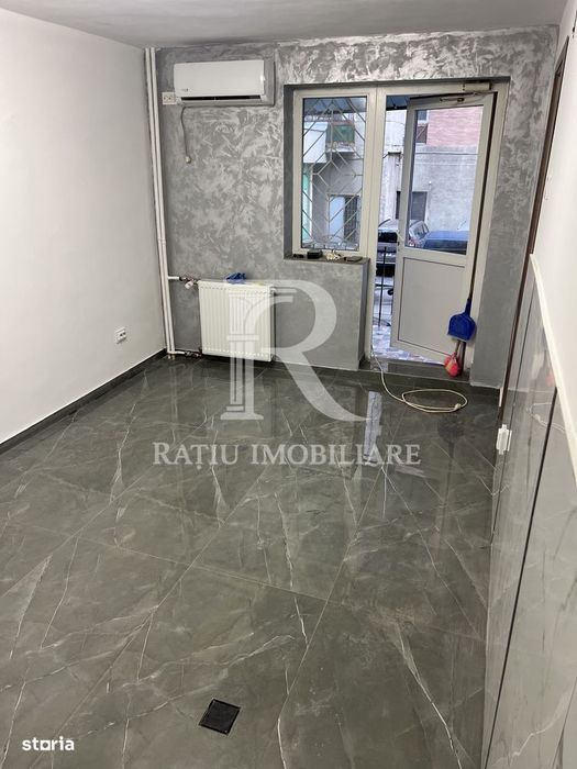 Inchiriez spatiu comercial