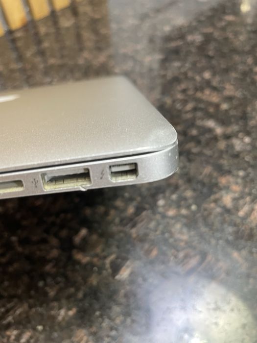 Vand Macbook air 2016