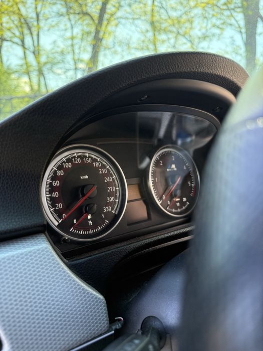 BMW 330xd намира се във велинград!