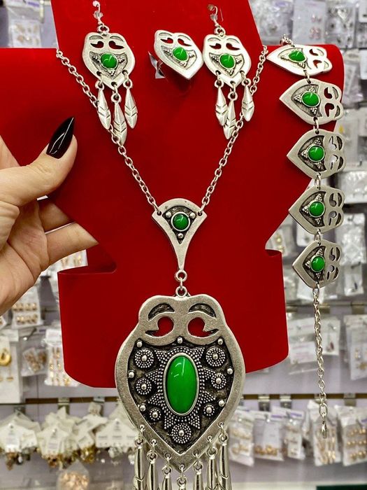 Национальное украшение,