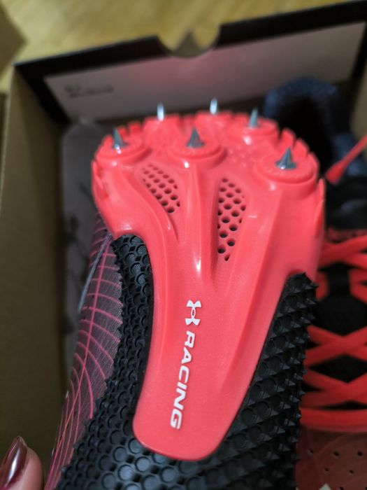 Шпайкове за лека атлетика under armour