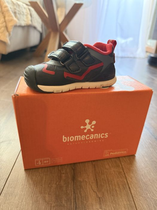 Обувки Biomecanics, Nike, Kolev & Kolev, Converse