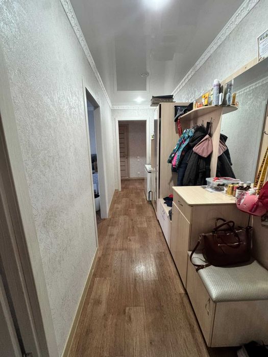 Продам 3 ком в 8мкр