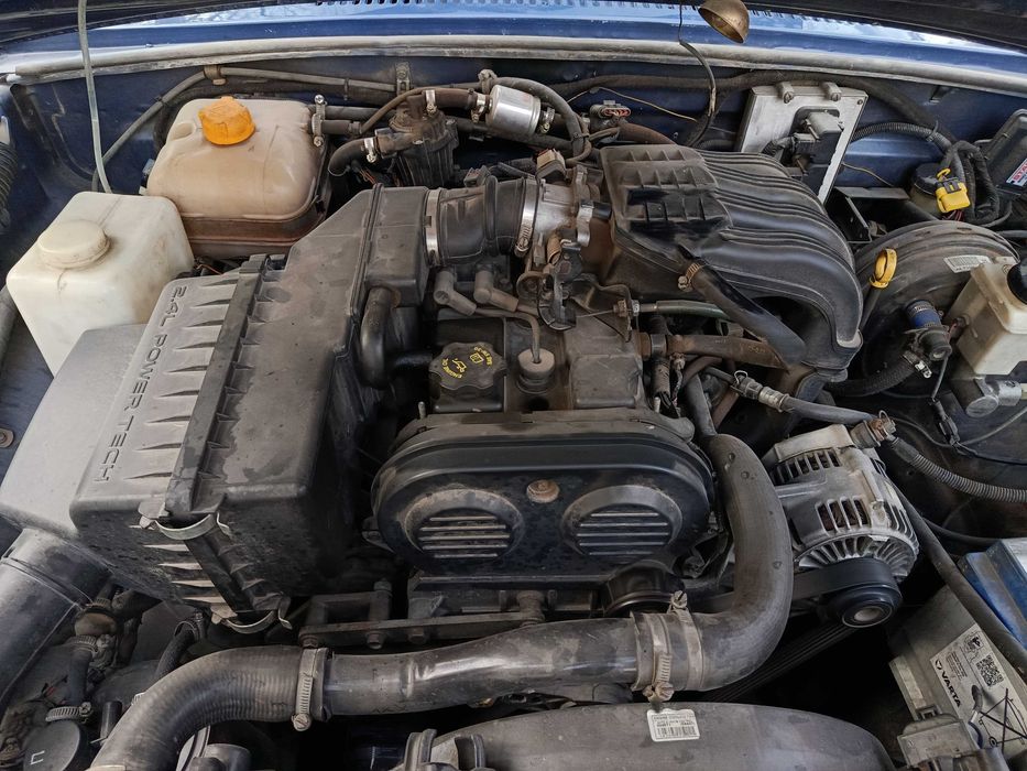 Машина волга 31105