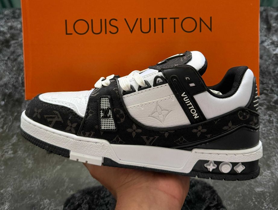 Adidasi Louis Vuitton Trainer LV - Negru Produs Nou - Full Box