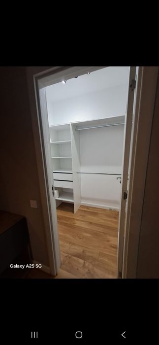 Închiriez apartament