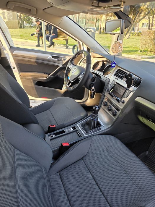 VW Голф 7  1.6 TDI