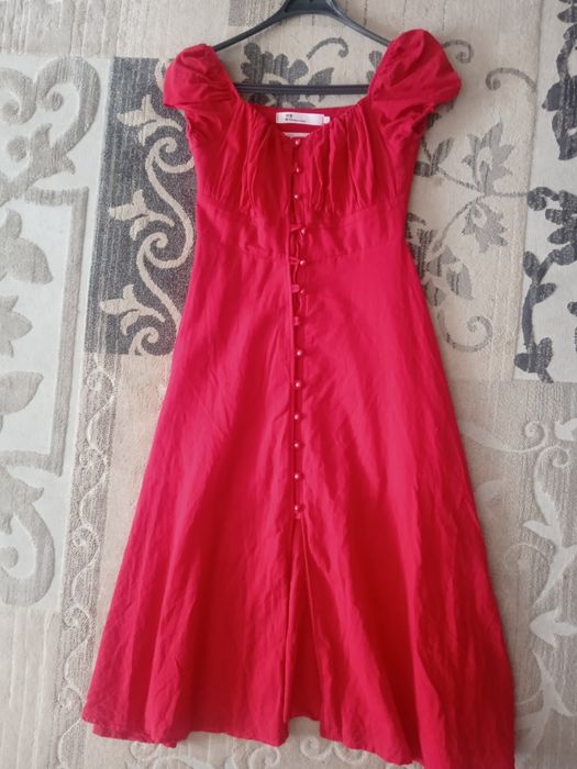 Продам красное платье