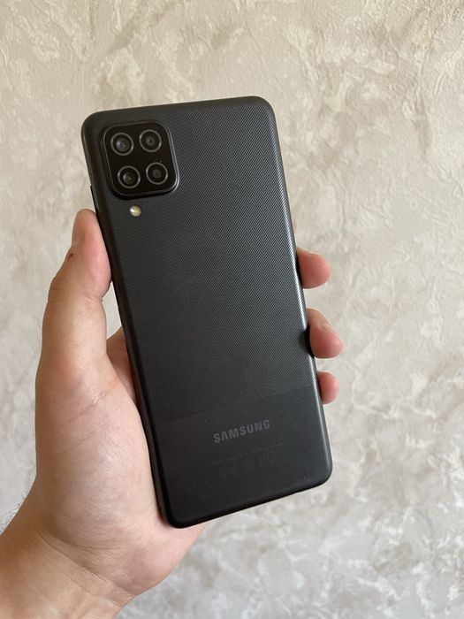 Продам Samsung A12.